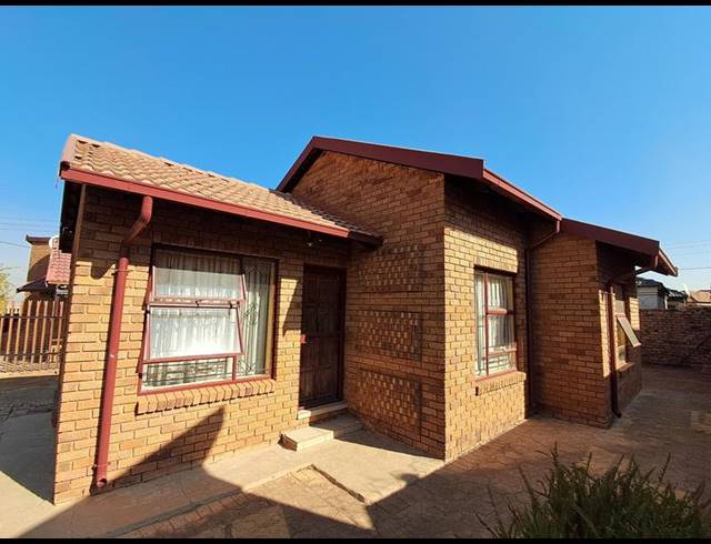 2 BEDROOM HOUSE FOR SALE IN SOSHANGUVE WW